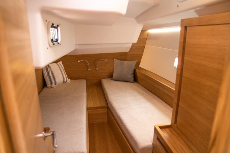 DSC01940_Aft-Cabin_All-Nordic-Oak-960×640