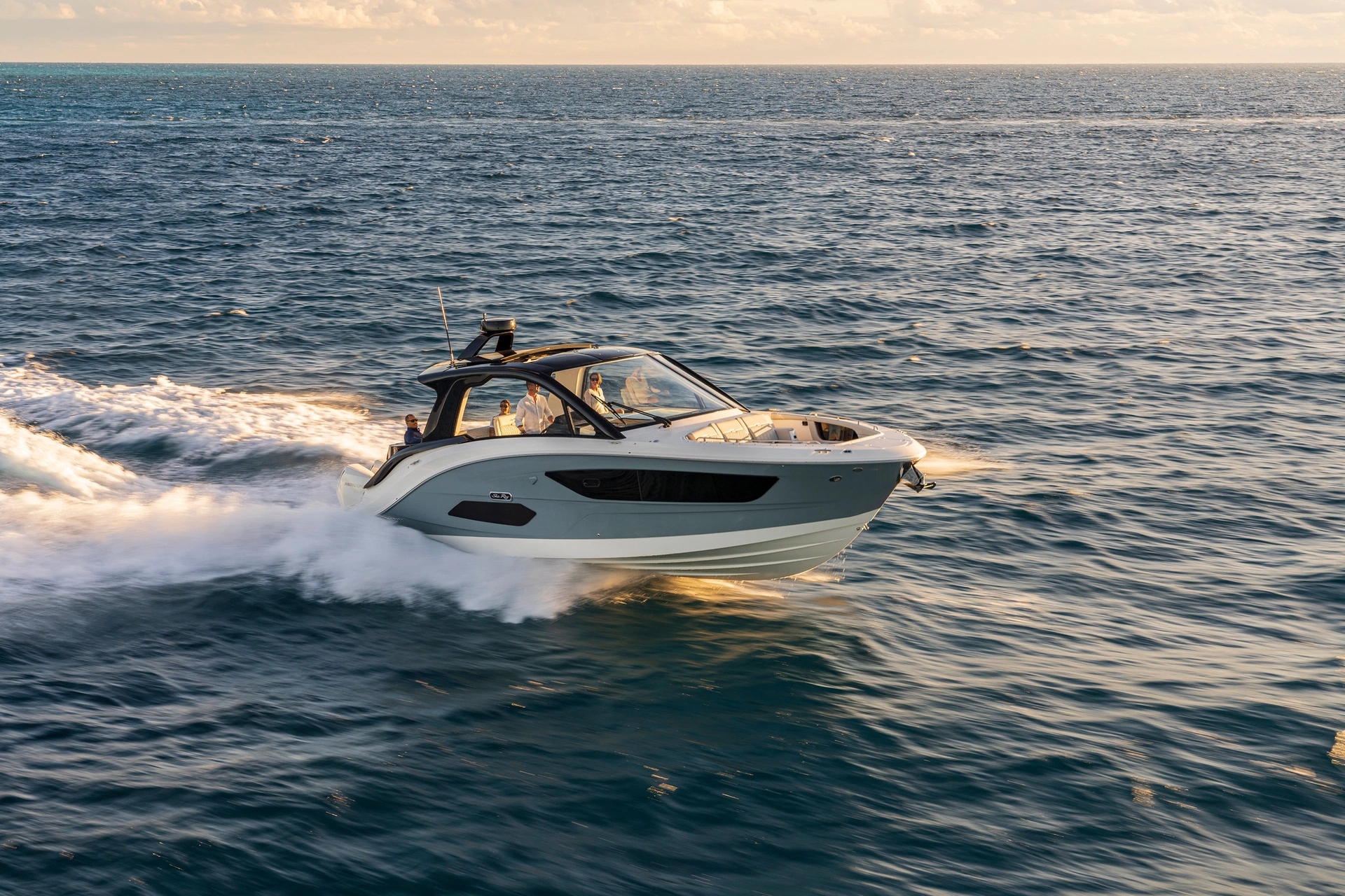 2026-Sundancer-370-Outboard-DAO370-running-starboard-bow-three-quarter-06327-X4